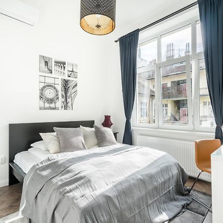 Bpr Sirius Suite With A/C Budapest Exteriör bild