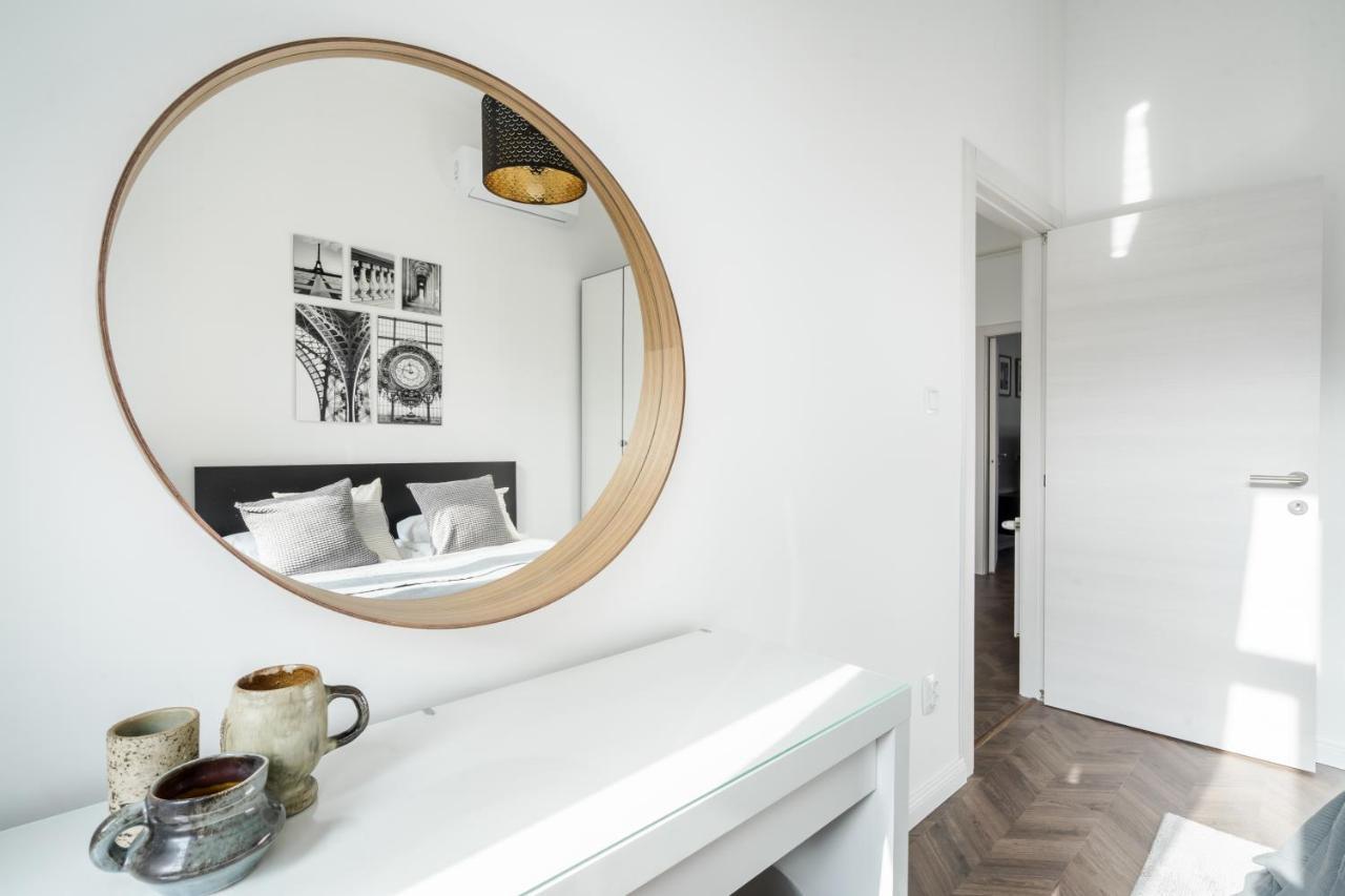 Bpr Sirius Suite With A/C Budapest Exteriör bild